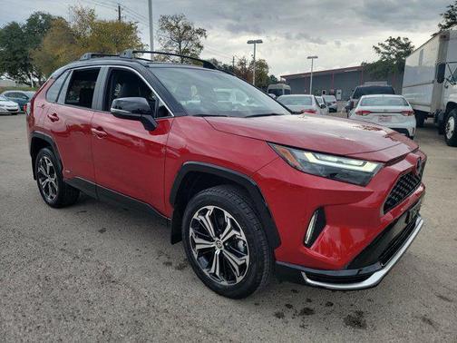 2025 Toyota RAV4 Hybrid SE