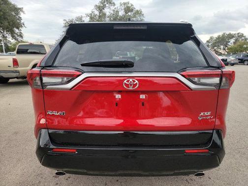 2025 Toyota RAV4 Hybrid SE