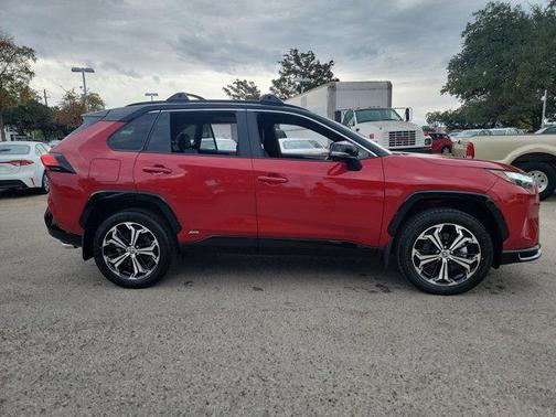 2025 Toyota RAV4 Hybrid SE