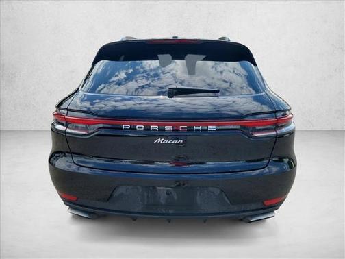 2021 Porsche Macan AWD