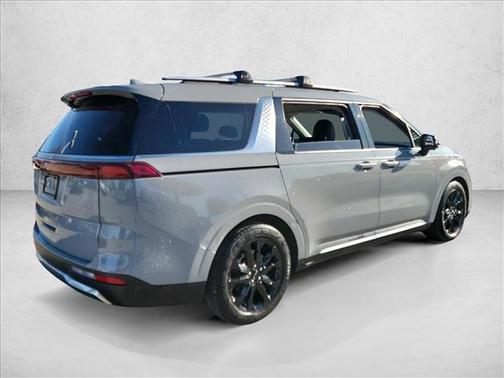 2024 Kia Carnival SX