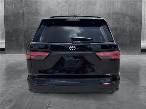 2025 Toyota Sequoia SR5