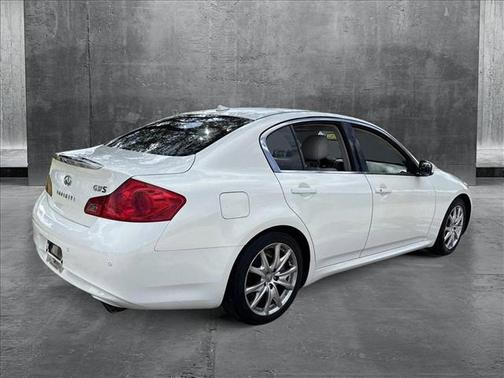 2013 INFINITI G37 Journey