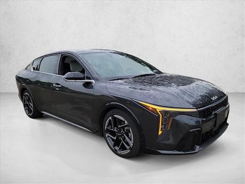 Interstellar Gray 2025 Kia K4 GT-Line