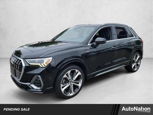 2020 Audi Q3 45 S line Prestige