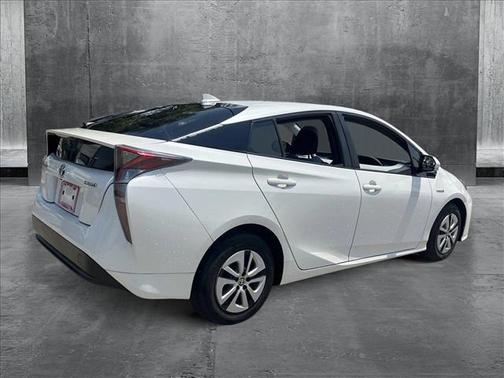 2016 Toyota Prius Three