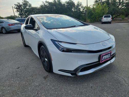2025 Toyota Prius Plug-In Hybrid SE