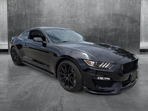 2016 Ford Shelby GT350 Base