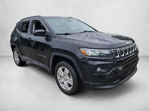 Diamond Black Crystal Pearlcoat 2022 Jeep Compass Latitude