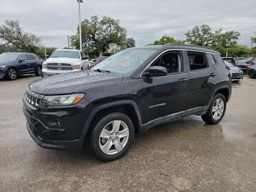Diamond Black Crystal Pearlcoat 2022 Jeep Compass Latitude