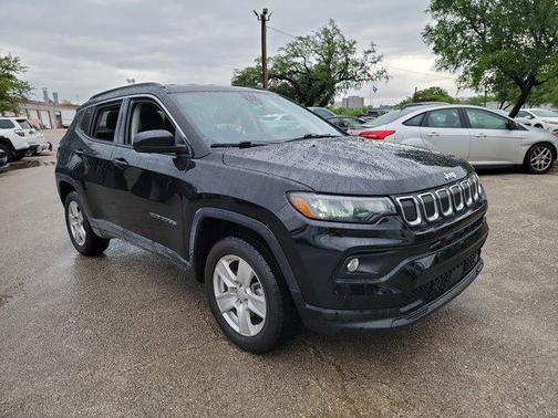 Diamond Black Crystal Pearlcoat 2022 Jeep Compass Latitude