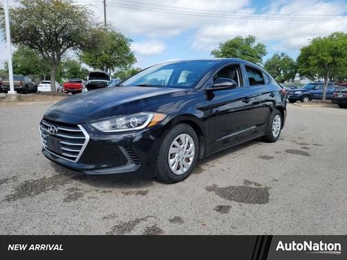 2018 Hyundai ELANTRA SE
