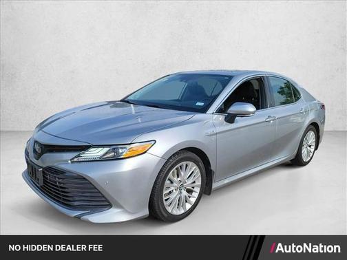 Celestial Silver Metallic 2020 Toyota Camry Hybrid XLE