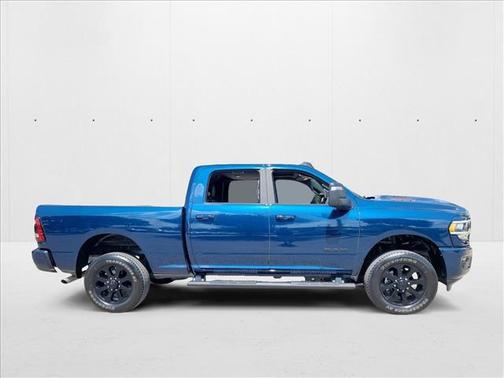 2024 RAM 2500 Laramie Crew Cab 4x4 6'4' Box