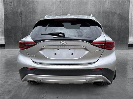 2018 INFINITI QX30 Premium