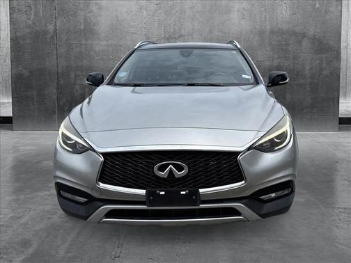 2018 INFINITI QX30 Premium