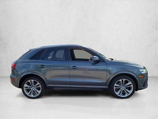 Manhattan Gray Metallic 2018 Audi Q3 2.0T Premium