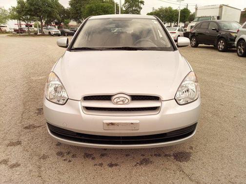 Platinum Silver Metallic + Pearl 2010 Hyundai Accent GS
