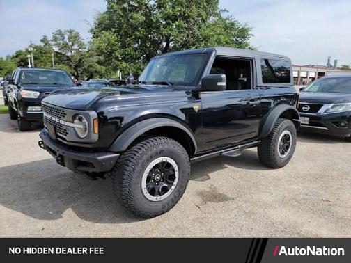 Shadow Black 2024 Ford Bronco Badlands