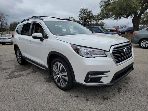 Crystal White Pearl 2019 Subaru Ascent Limited 7-Passenger