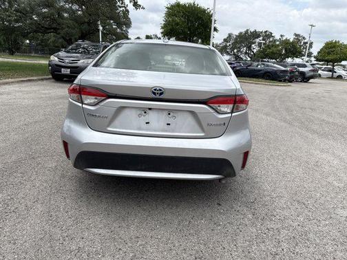 2020 Toyota Corolla Hybrid LE