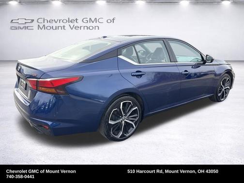 Deep Blue Pearl 2023 Nissan Altima 2.5 SR