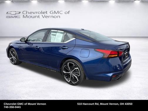 Deep Blue Pearl 2023 Nissan Altima 2.5 SR