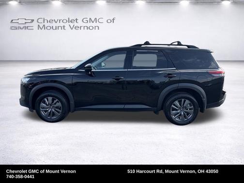Black 2023 Nissan Pathfinder SV