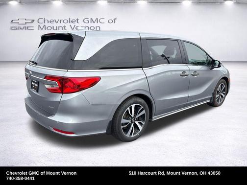 Silver 2018 Honda Odyssey Elite