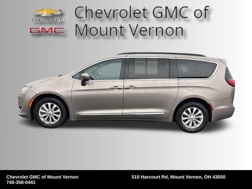 2017 Chrysler Pacifica Touring-L