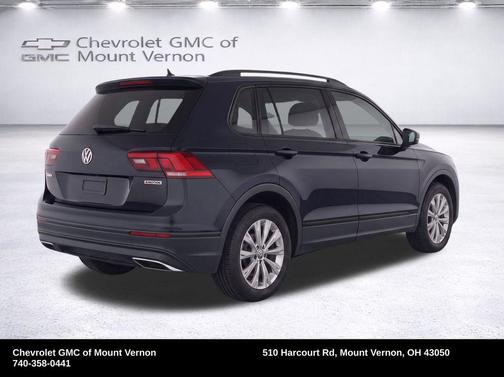 Deep Black Pearl Effect 2020 Volkswagen Tiguan 2.0T S