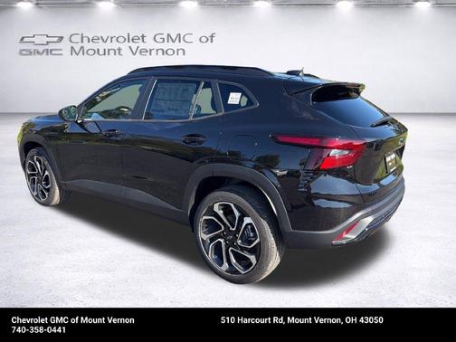 Mosaic Black Metallic 2026 Chevrolet Trax 2RS