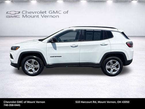 Bright White Clearcoat 2024 Jeep Compass Latitude