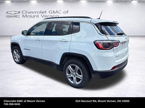 Bright White Clearcoat 2024 Jeep Compass Latitude