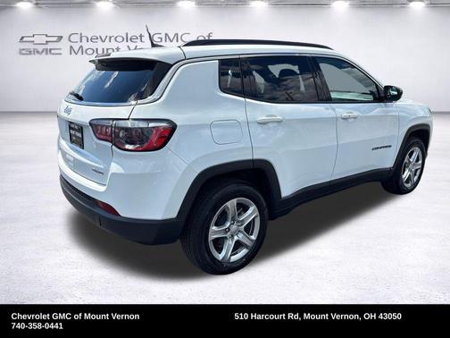 Bright White Clearcoat 2024 Jeep Compass Latitude