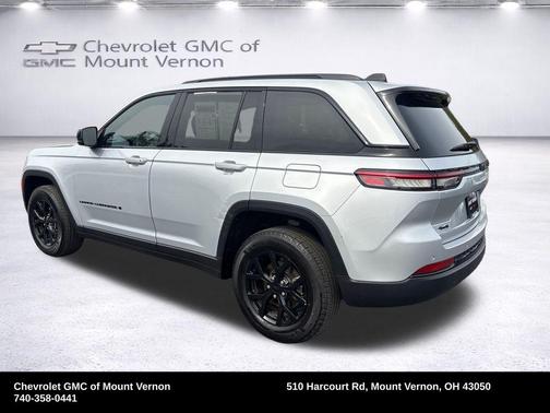 Silver Zynith 2025 Jeep Grand Cherokee Laredo