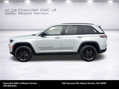 Silver Zynith 2025 Jeep Grand Cherokee Laredo