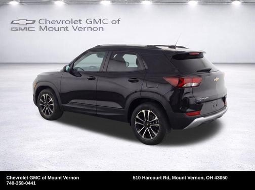 Mosaic Black Metallic 2025 Chevrolet Trailblazer LT