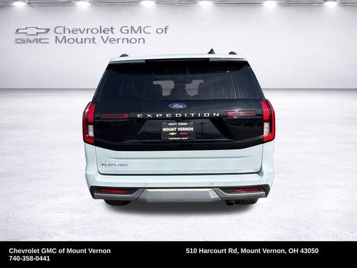 Space Silver 2025 Ford Expedition Platinum