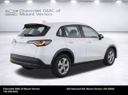 Platinum White 2023 Honda HR-V LX