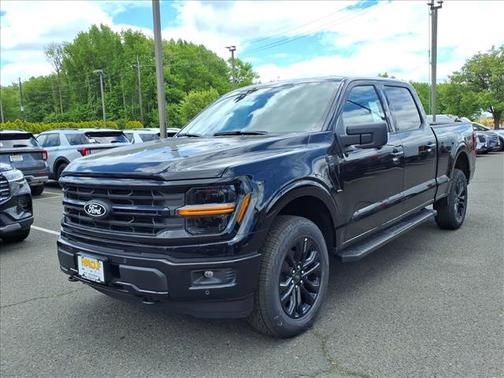 Agate Black 2026 Ford F-150 XLT
