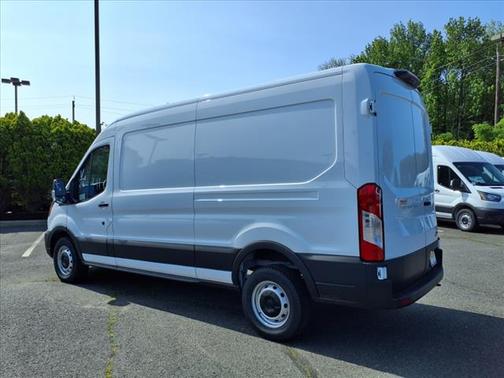 2025 Ford Transit-250 148 WB Medium Roof Cargo