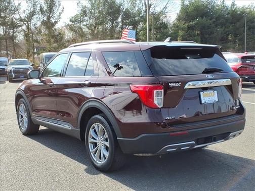 Burgundy Velvet Tinted Clearcoat 2022 Ford Explorer XLT