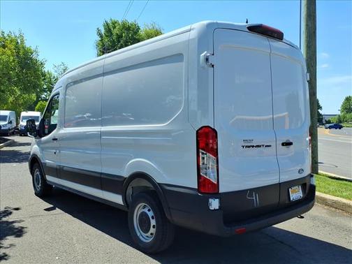 Oxford White 2026 Ford Transit-250 148 WB Medium Roof Cargo