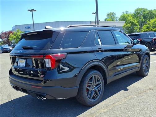 Agate Black 2026 Ford Explorer ST