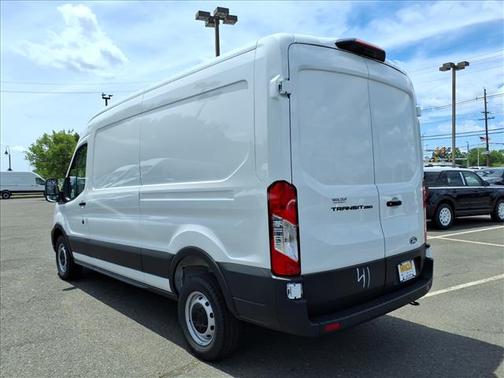 Oxford White 2026 Ford Transit-250 148 WB Medium Roof Cargo