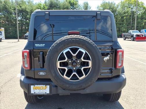 Shadow Black 2026 Ford Bronco Outer Banks