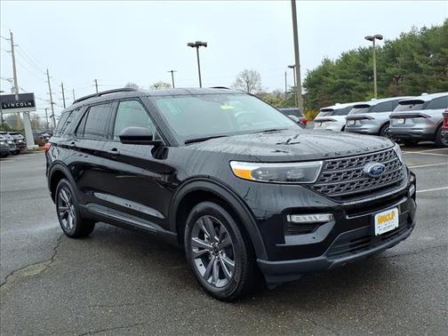 Agate Black Metallic 2023 Ford Explorer XLT