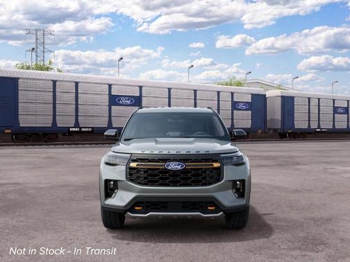 Avalanche Gray 2027 Ford Explorer TREMOR&REG