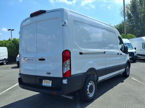2025 Ford Transit-250 148 WB Medium Roof Cargo